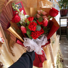 Load image into Gallery viewer, Dark Tone Mom Bouquet