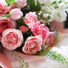 Load image into Gallery viewer, Light Tone Mom Bouquet