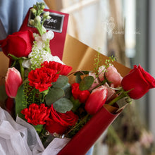 Load image into Gallery viewer, Dark Tone Mom Bouquet