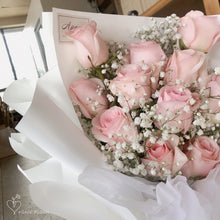 Load image into Gallery viewer, Snowy Pink Rose Bouquet