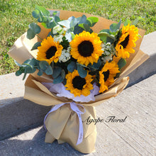 Load image into Gallery viewer, Sunflower Bouquet