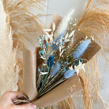 Load image into Gallery viewer, Petite Petite Dried Bouquet
