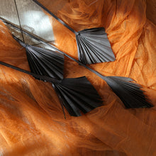 Load image into Gallery viewer, Mini Black Palm Spear