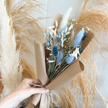Load image into Gallery viewer, Petite Petite Dried Bouquet