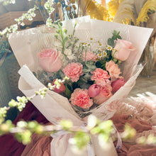 Load image into Gallery viewer, Light Tone Floral Mom Bouquet