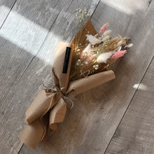 Load image into Gallery viewer, Petite Petite Dried Bouquet